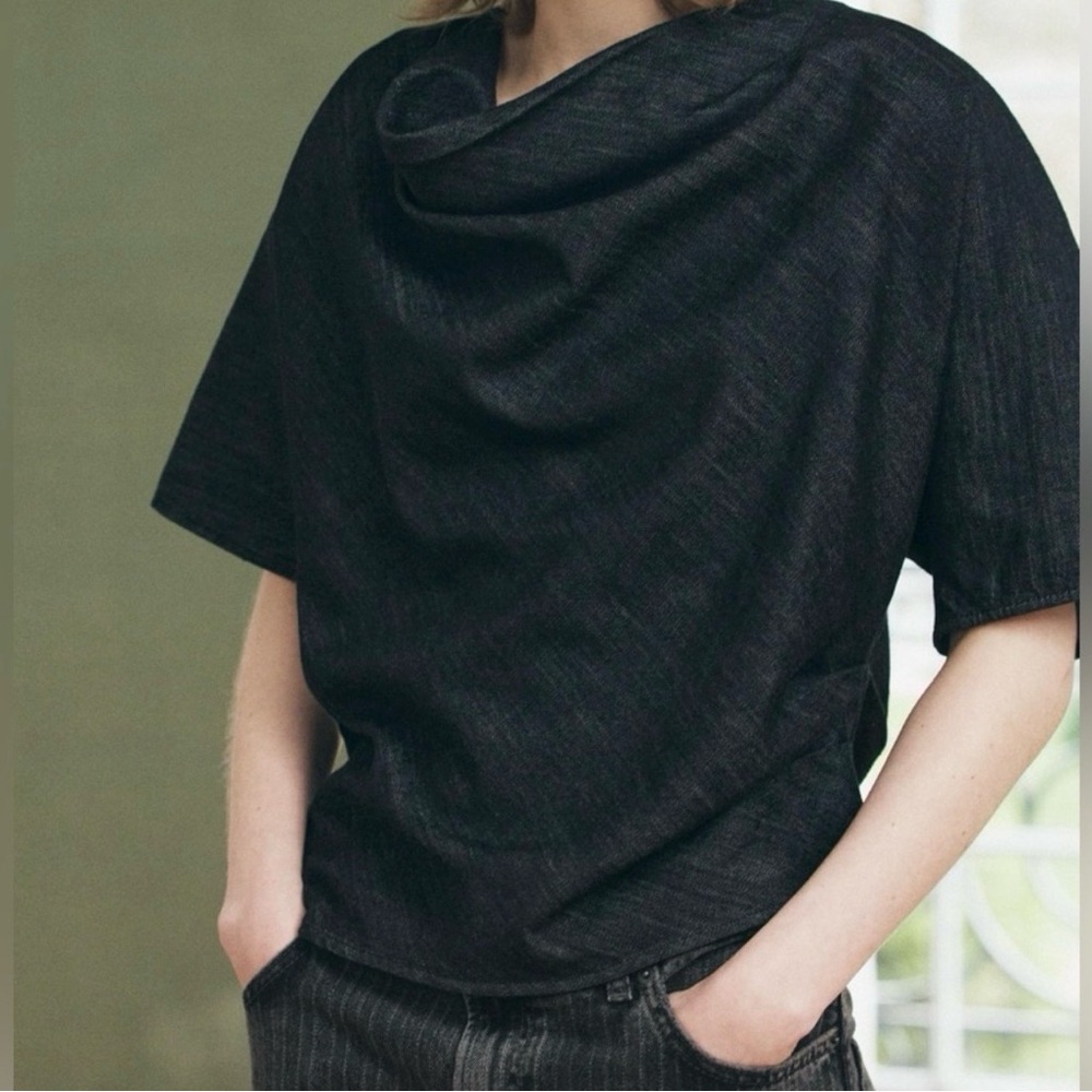 Zara top size small  NWOT